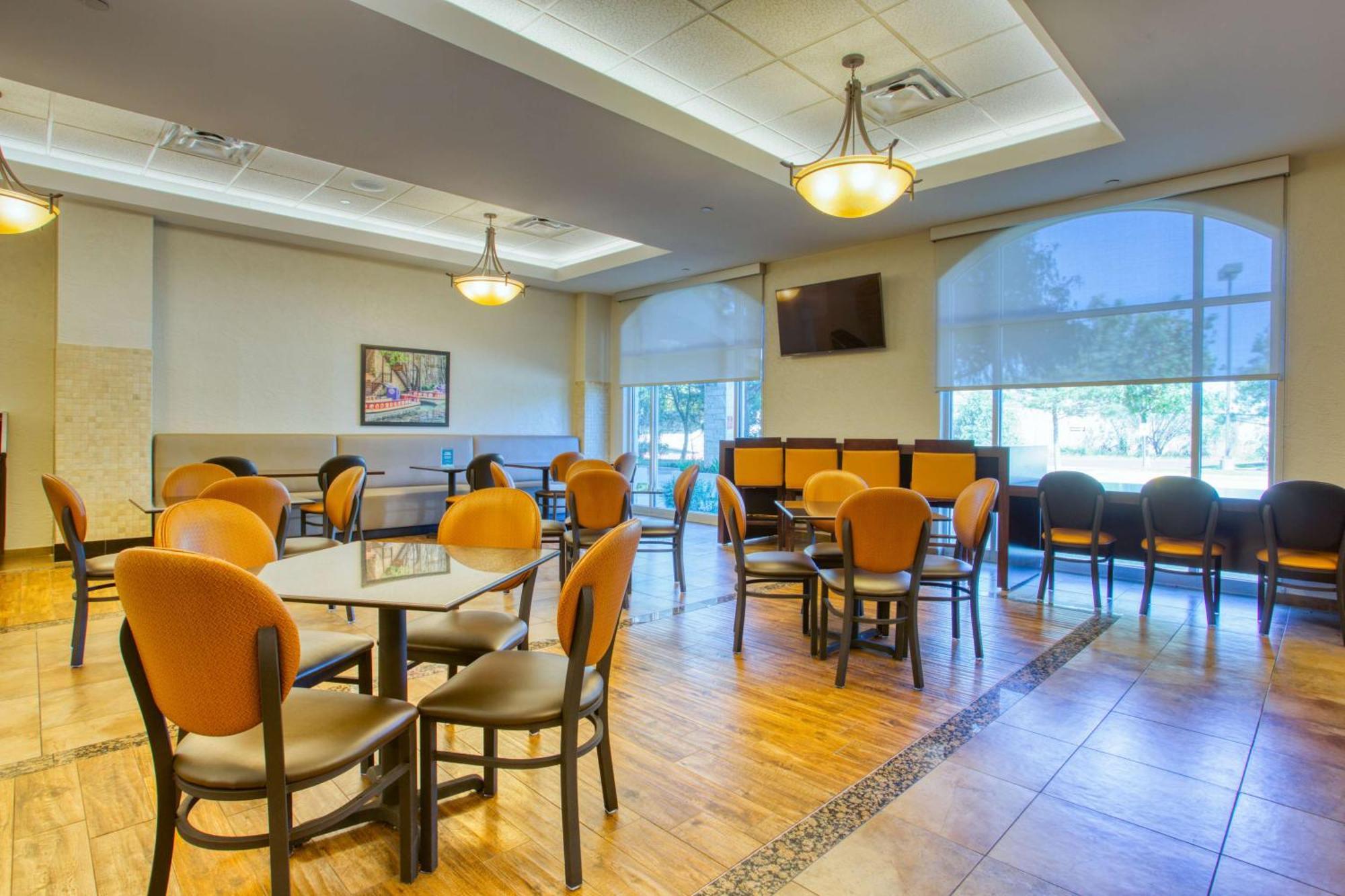 Drury Inn & Suites San Antonio Near La Cantera Eksteriør bilde